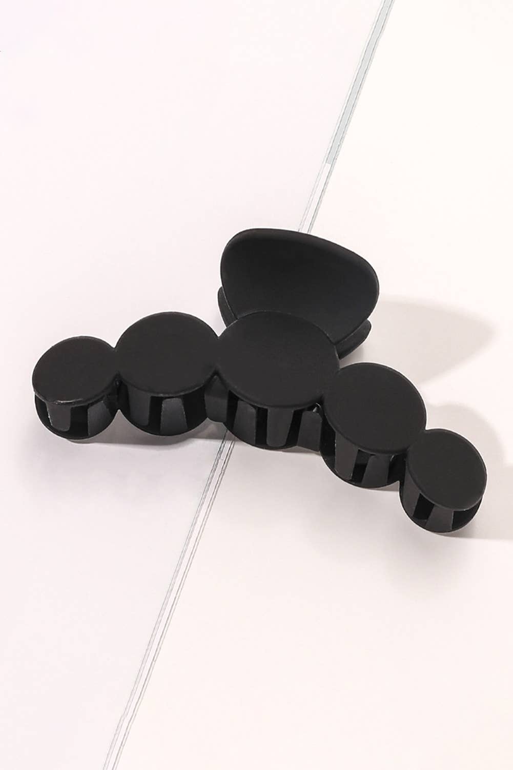 black matt 5 circle hair clip