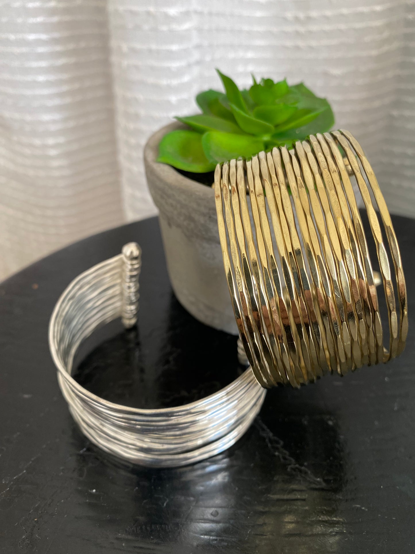 Hammered bunch stack bracelet