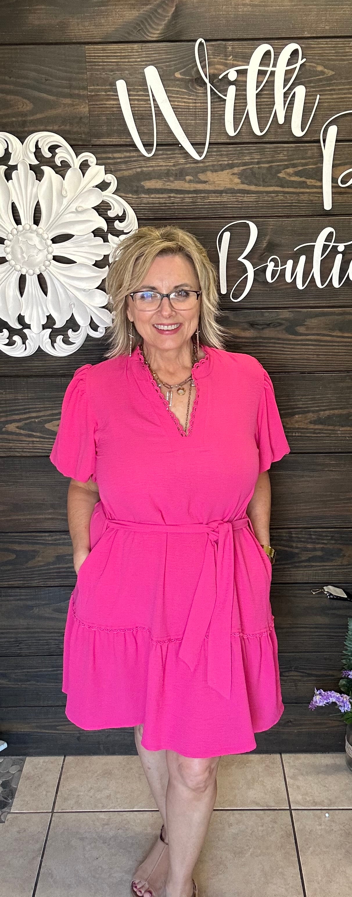 relaxed fit, Fushia dress, belted tie, v neck, short sleeve, some stretch, pockets