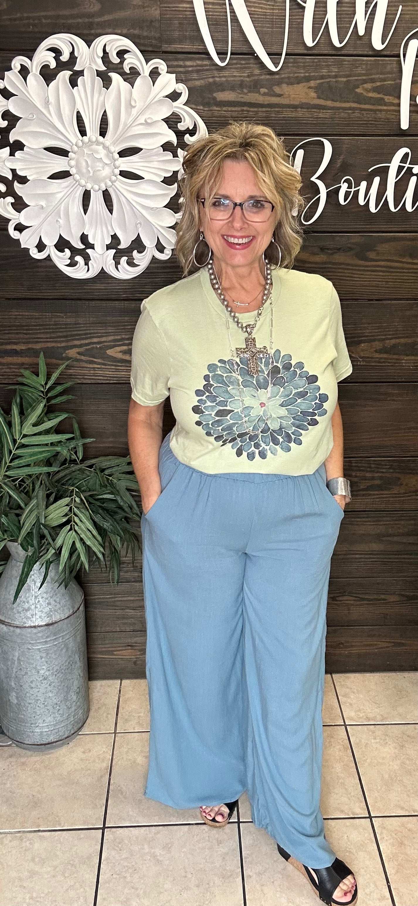 wide leg, pull on style pants, pockets, 100% Rayon