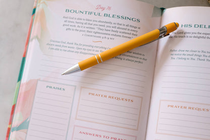 A Year of God's Goodness:A Prayer & Praise Tracker for Women - With Purpose Boutique
