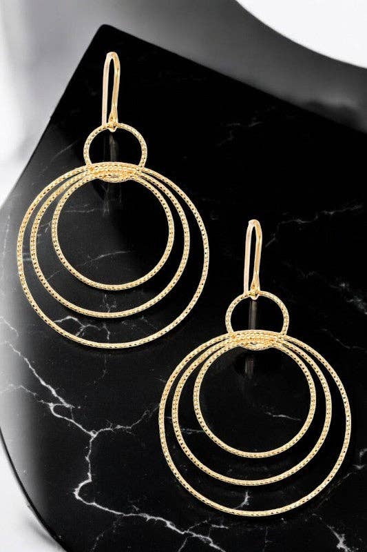 Multi Ring Link Dangle Earring , layered look with a beautiful design. gold