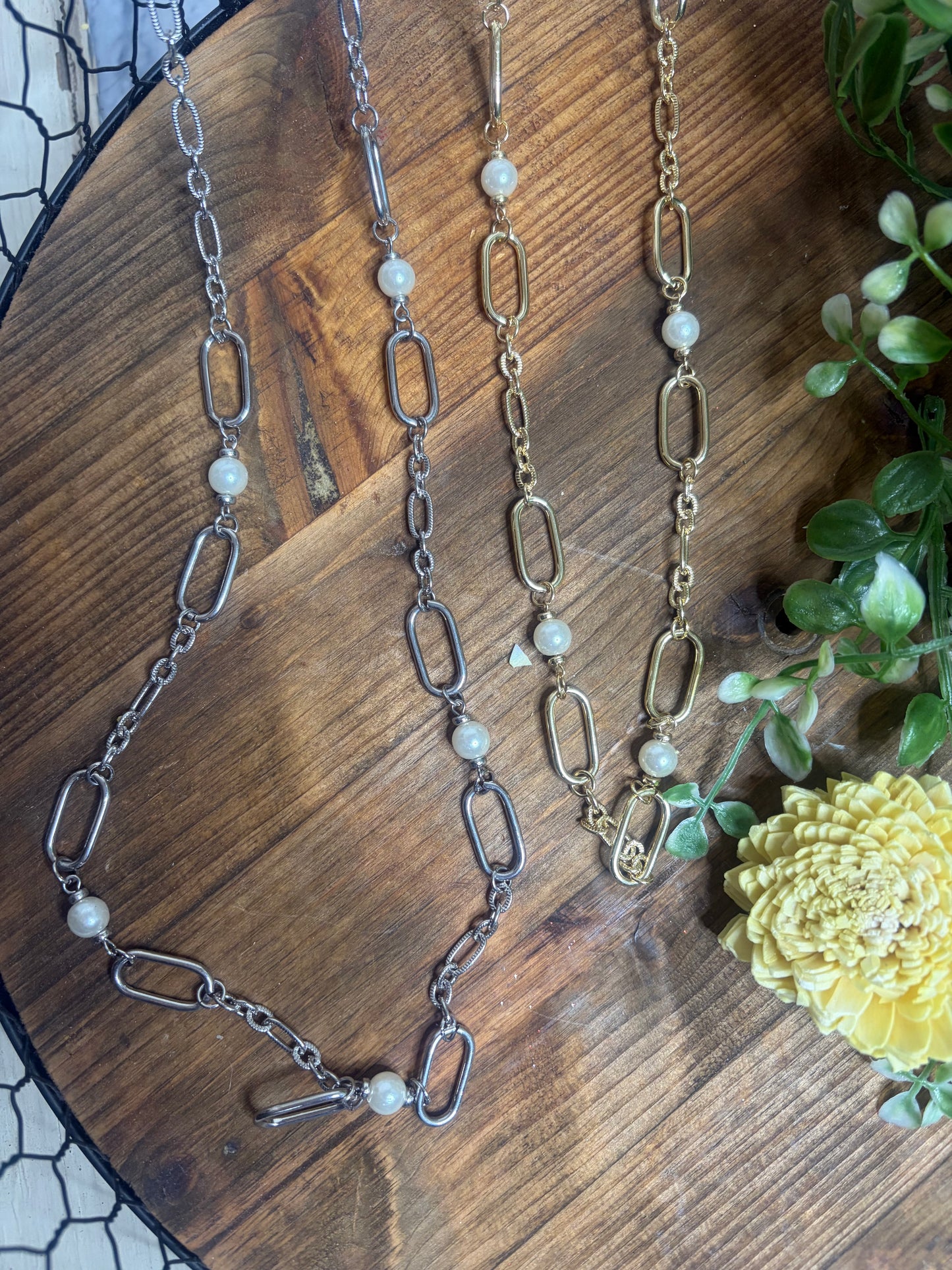 Pearl accent Paperchain Necklace - With Purpose Boutique