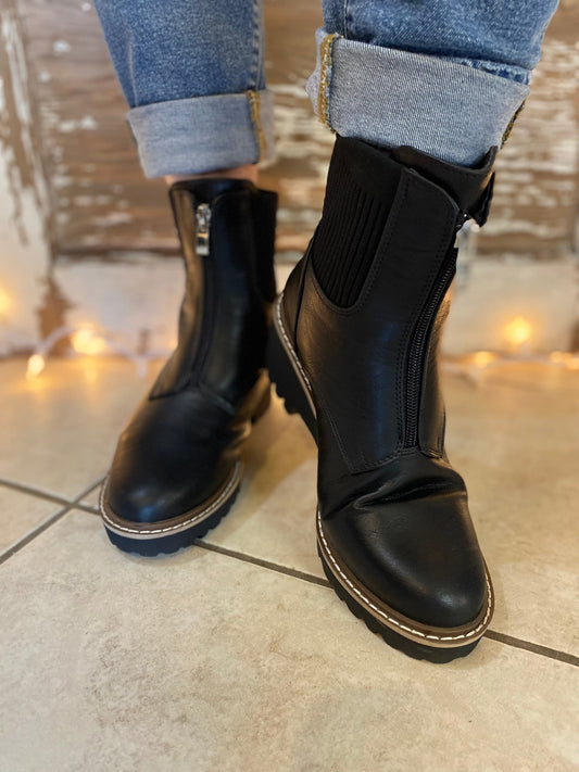 Black sweater zip wedge boots