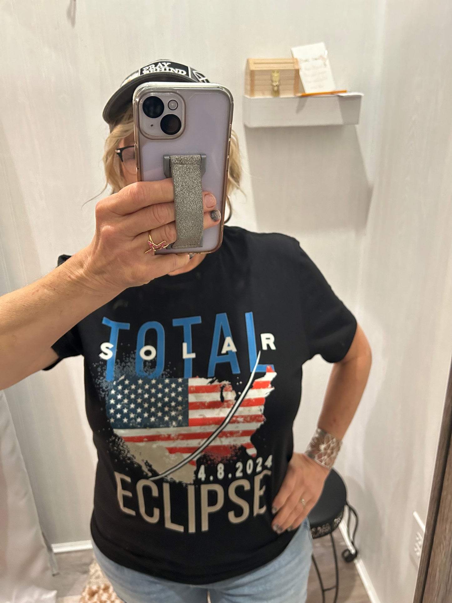 TOTAL SOLAR ECLIPSE Graphic Tee