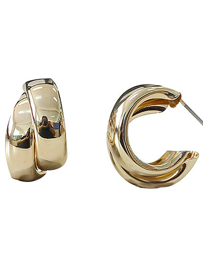 Experience the perfect pairing of boldness and simplicity with our Double Bold Hoops. The unique double design adds a touch of intrigue, while the just the right size makes them versatile for any occasion. Elevate your style and make a statement with these hoops!

- Length: 0.9 inch
- Width: 0.6 inch