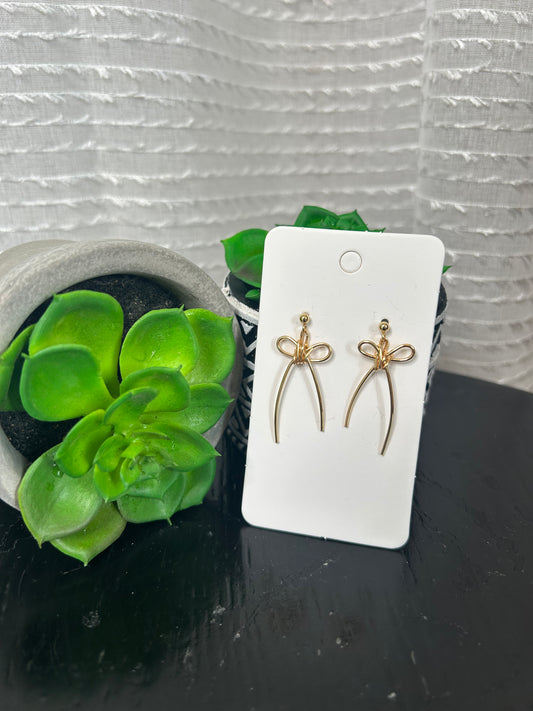 handcrafted, lightweight, bow earrings on stud post