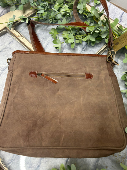 Adventure Is Calling ... Shoulder Bag