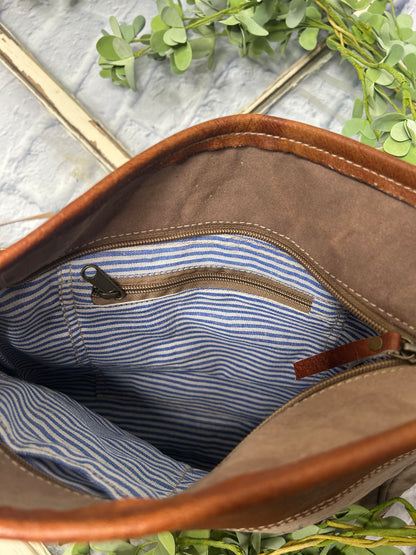 Adventure Is Calling ... Shoulder Bag