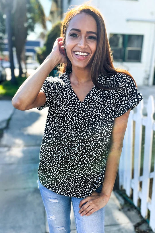 Black & White Classic Top - With Purpose Boutique