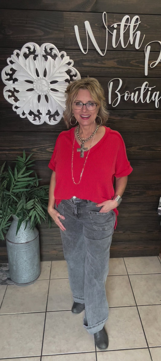 corded, ,hi/low v neck, stretchy top, short sleeves with cuff. Relaxed fit